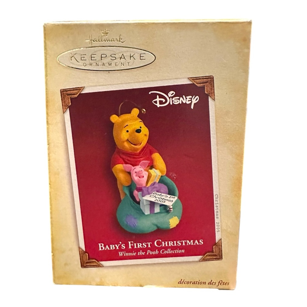 Hallmark Keepsake Ornament Babys First Christmas Winnie the Pooh Collection 2005